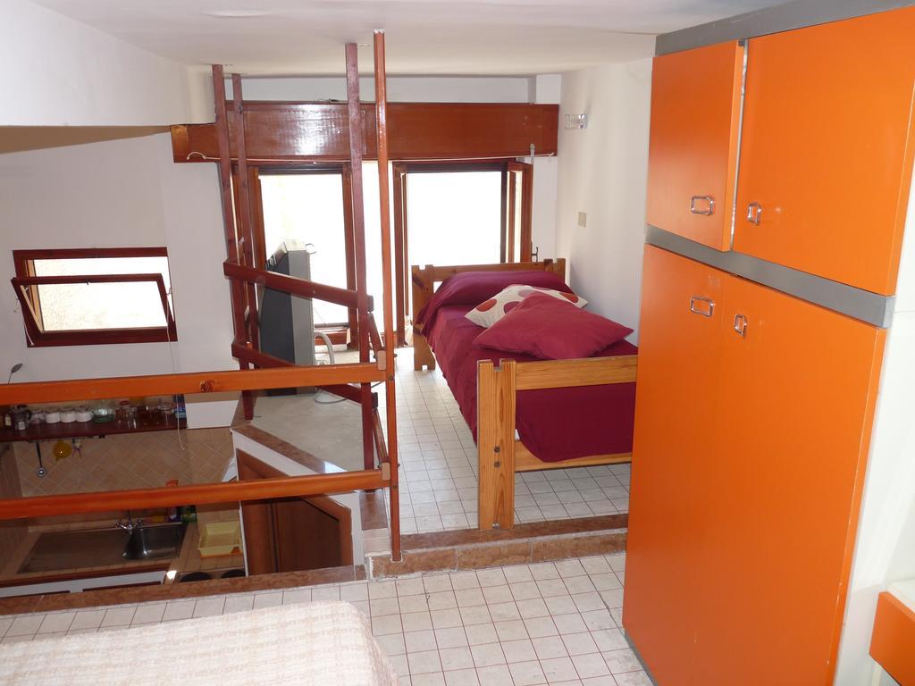 Agenzia Aprea Appartamenti ポンツァ 部屋 写真